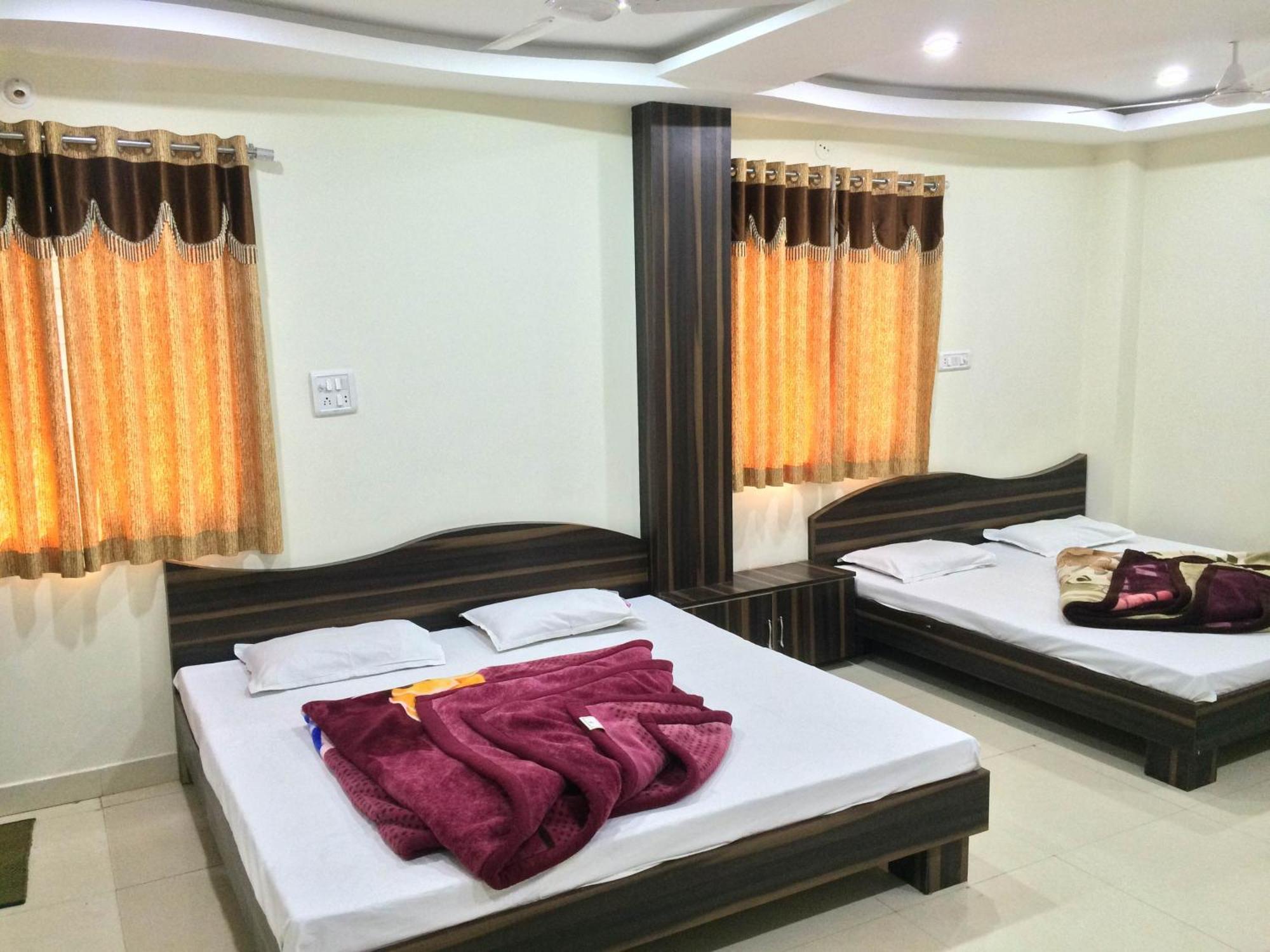 Hotel Vrandavan Palace Near Mahakal Temple Ujjain Exteriör bild